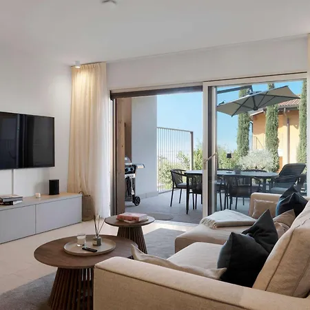 View Garden Pool Exclusive Newly Build * Lazise