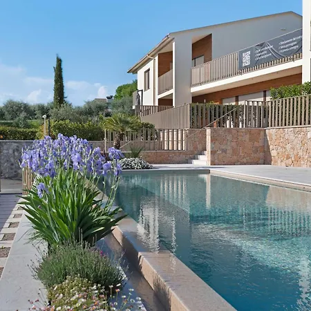 View Garden Pool Exclusive Newly Build Apartamento