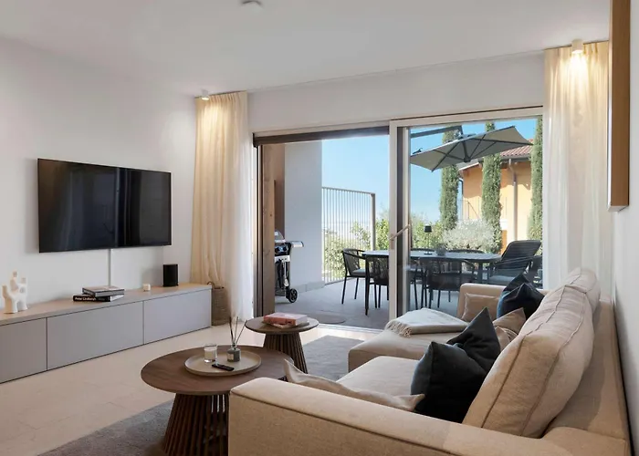 View Garden Pool Exclusive Newly Build * Lazise