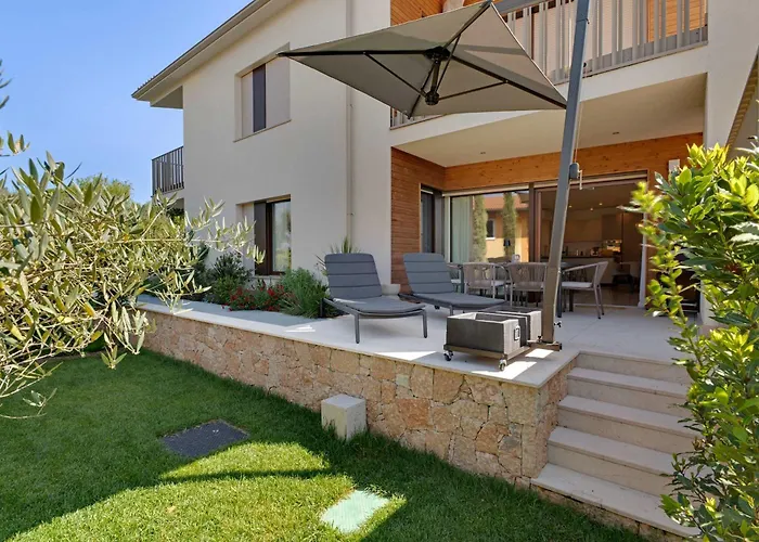 View Garden Pool Exclusive Newly Build *